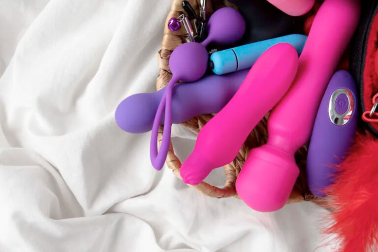 Cómo elegir tu primer juguete sexual